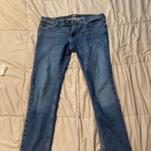 Hollister 32x32 Skinny Epic Flex like new jeans